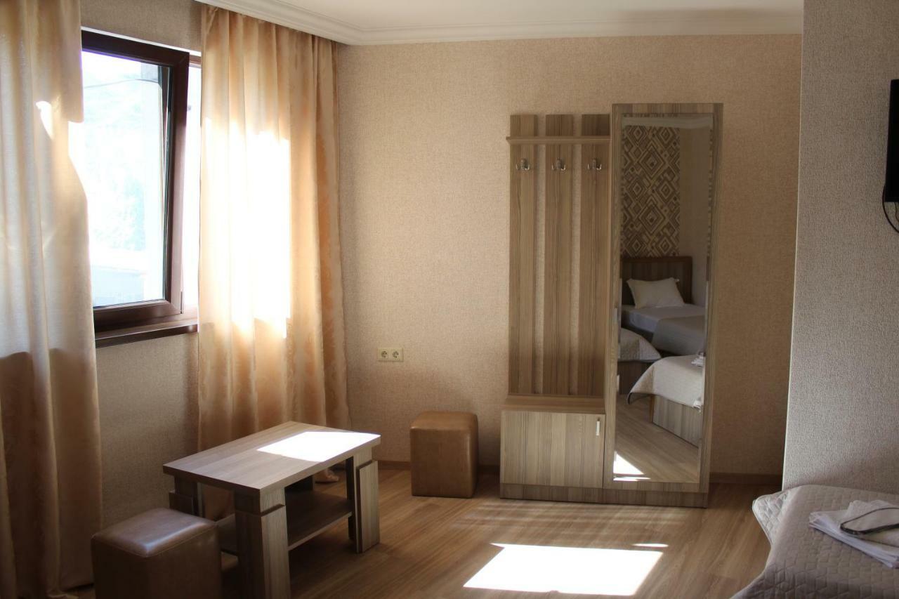 Emis Hotel Тбилиси Экстерьер фото